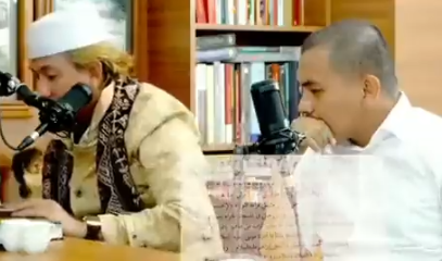 Viral! Beredar Video Mirip Habib Bahar terbata-bata membaca kitab kuning.