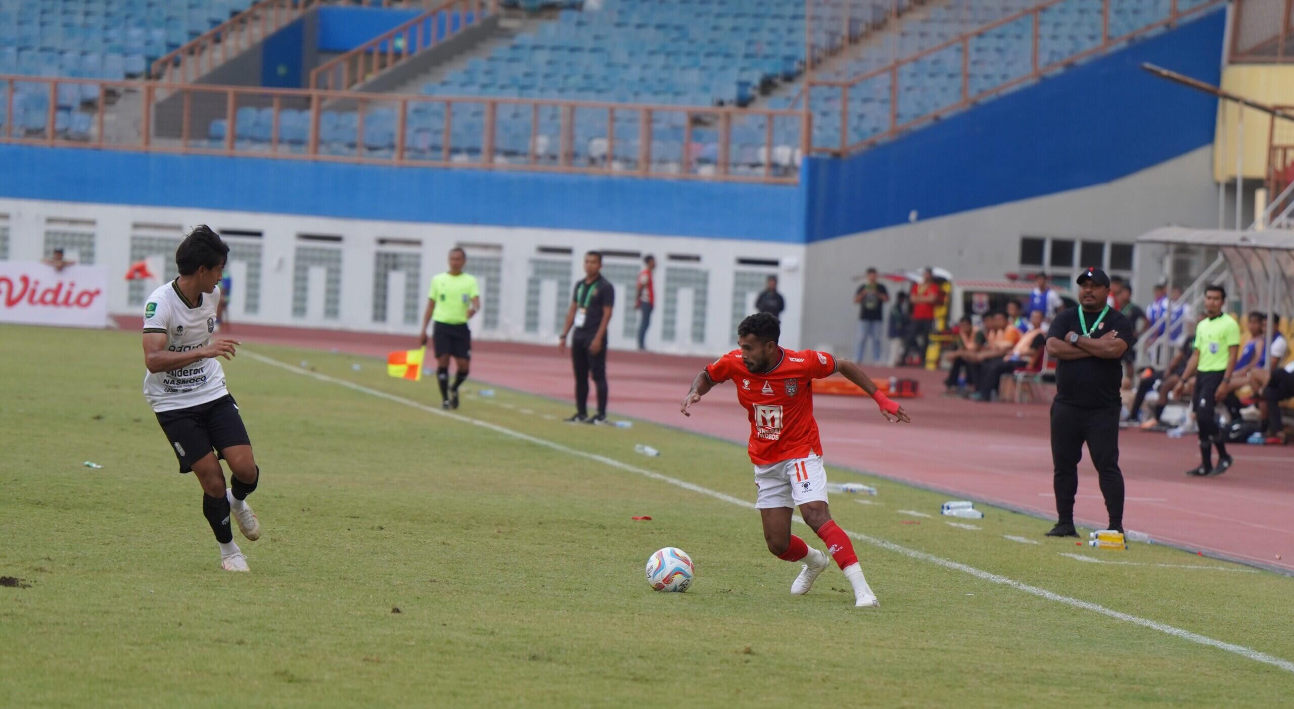 Liga 2: Ketinggalan 0-1, Bermain dengan 10 Pemain, Malut United Mampu Menang 2-1