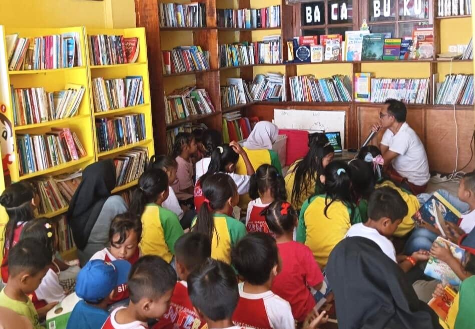 Tips Berliterasi di Taman Bacaan, Asal Konsisten dan Punya Komitmen Sepenuh Hati