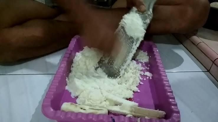 Meraup Manfaat dari Pembuatan Comro: Olahraga Sekaligus Melatih Kesabaran, Yuk Simak!