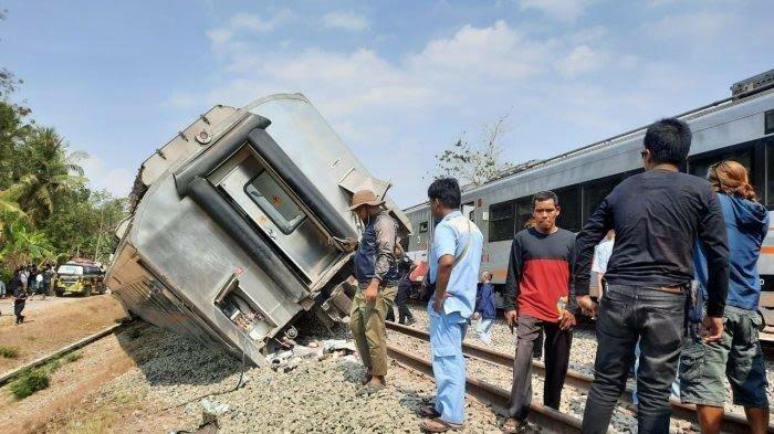 Ngeri! Kecelakaan Kereta Api di Kulon Progo, KA Argo Wilis Serempet KA Argo Semeru