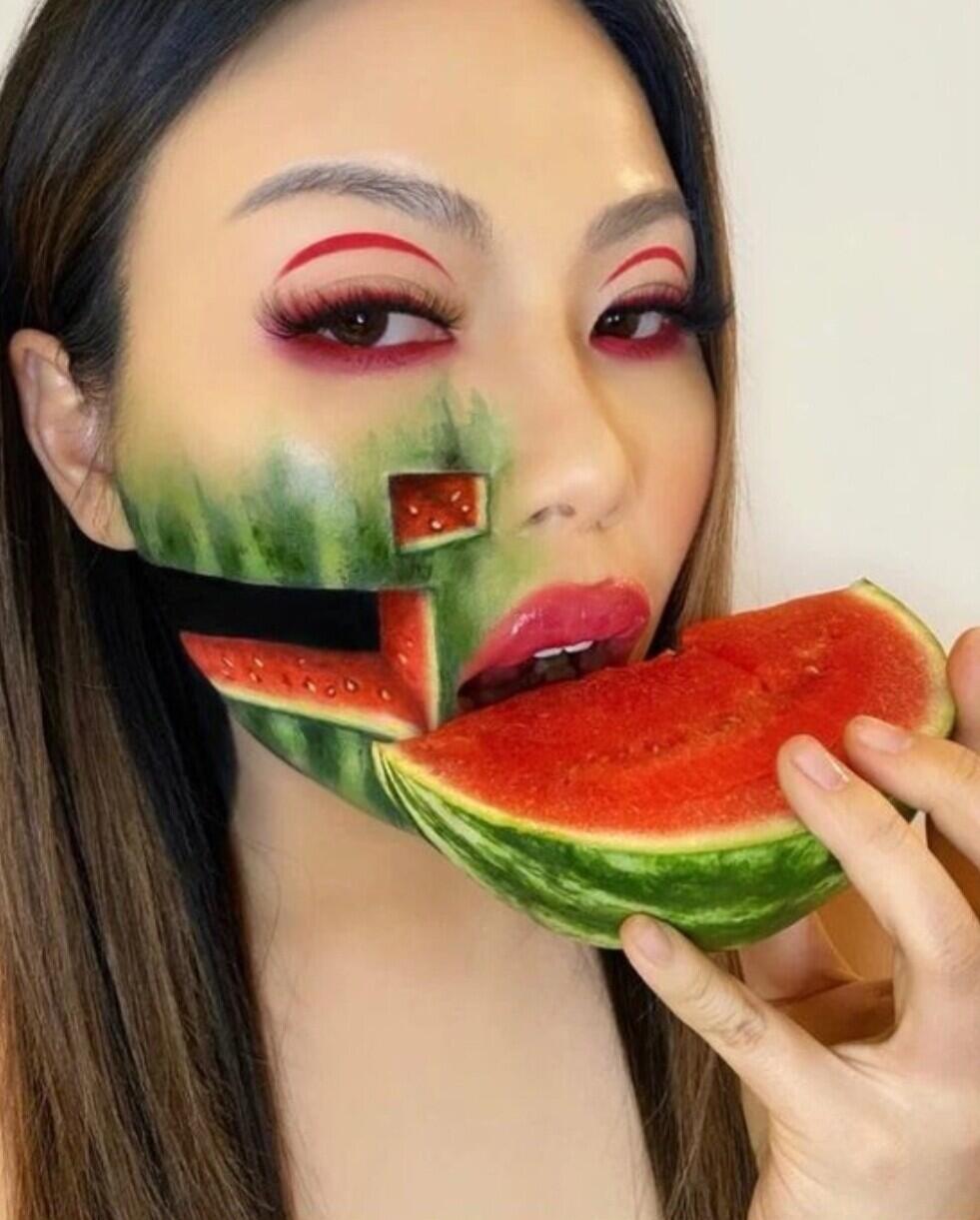 7 Make-Up buatan Artis ini Akan Mengubah Cara Pandangmu Terhadap Dunia Makeup