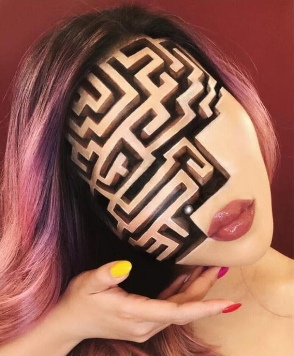 7 Make-Up buatan Artis ini Akan Mengubah Cara Pandangmu Terhadap Dunia Makeup