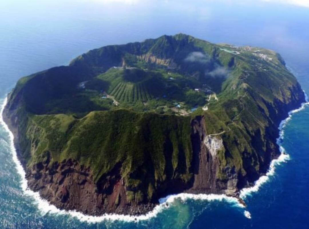 Bisakah Orang-Orang Tinggal di Dalam Volcano Aktif Pada Kurun Waktu yang Lama? 