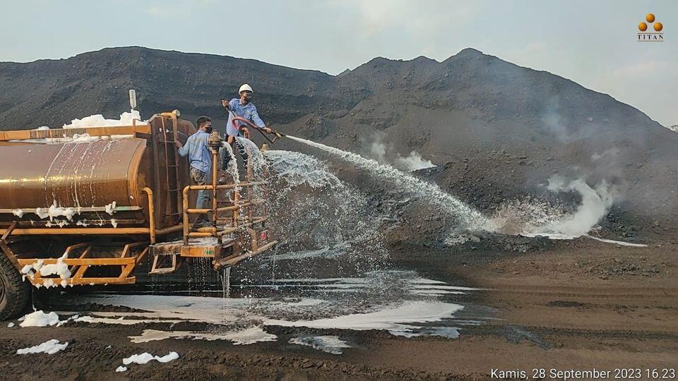 Anak Perusahaan Titan Group Siagakan 29 Unit Water Tank dan Tambahan Sumber Air