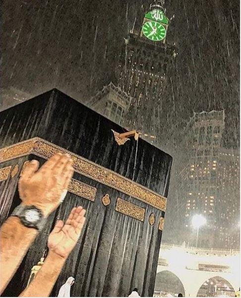 Masya Allah! Warga di Jambi Salat Istisqa Minta Hujan, Tak Sangka Langsung Terkabul,