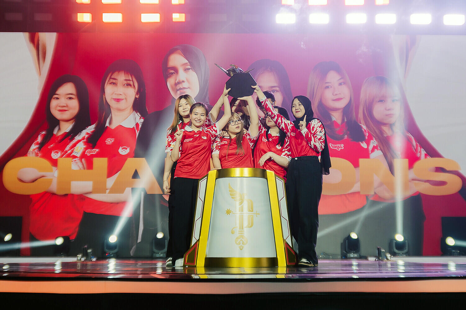 Bigetron Era Keluar Sebagai Juara di Event Piala Presiden Esports 2023!