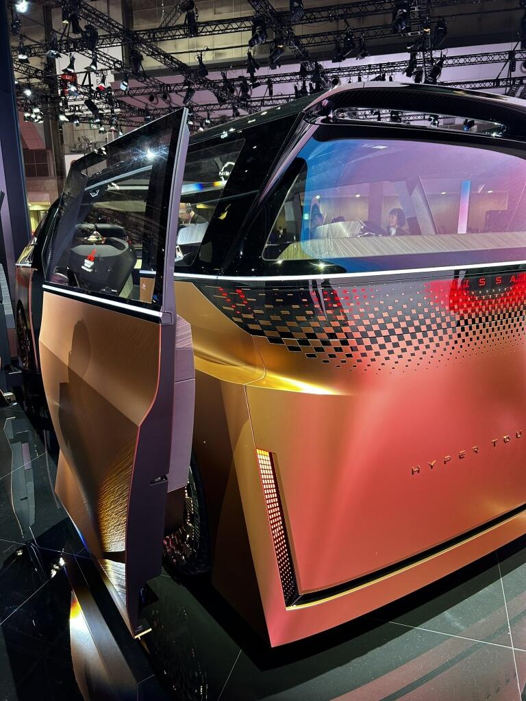 Nissan Hyper Tourer: Bukan Sekadar Mobil, Tapi Ruang Tamu Berjalan