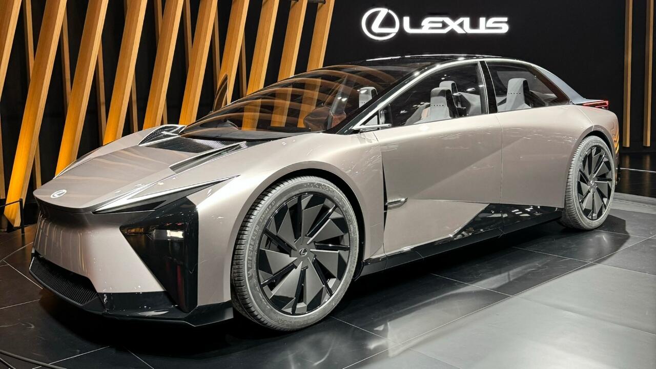 Lexus LF-ZC: Sedan Masa Depan yang Siap Produksi Tahun 2026