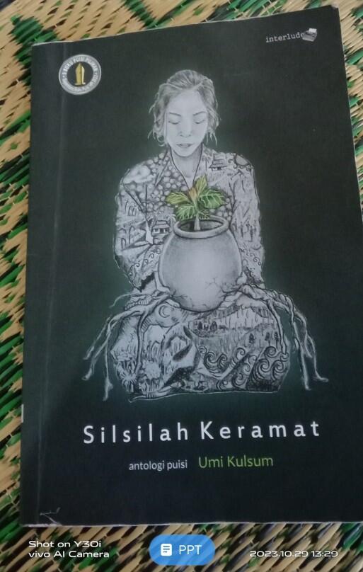 Review Buku: Menyelam di Keheningan Puisi-Puisi Umi Kulsum dalam Silsilah Keramat