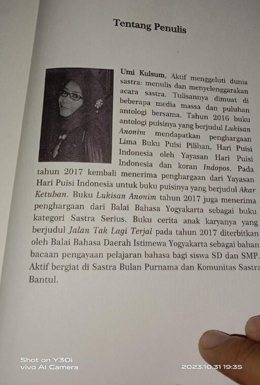 Review Buku: Menyelam di Keheningan Puisi-Puisi Umi Kulsum dalam Silsilah Keramat