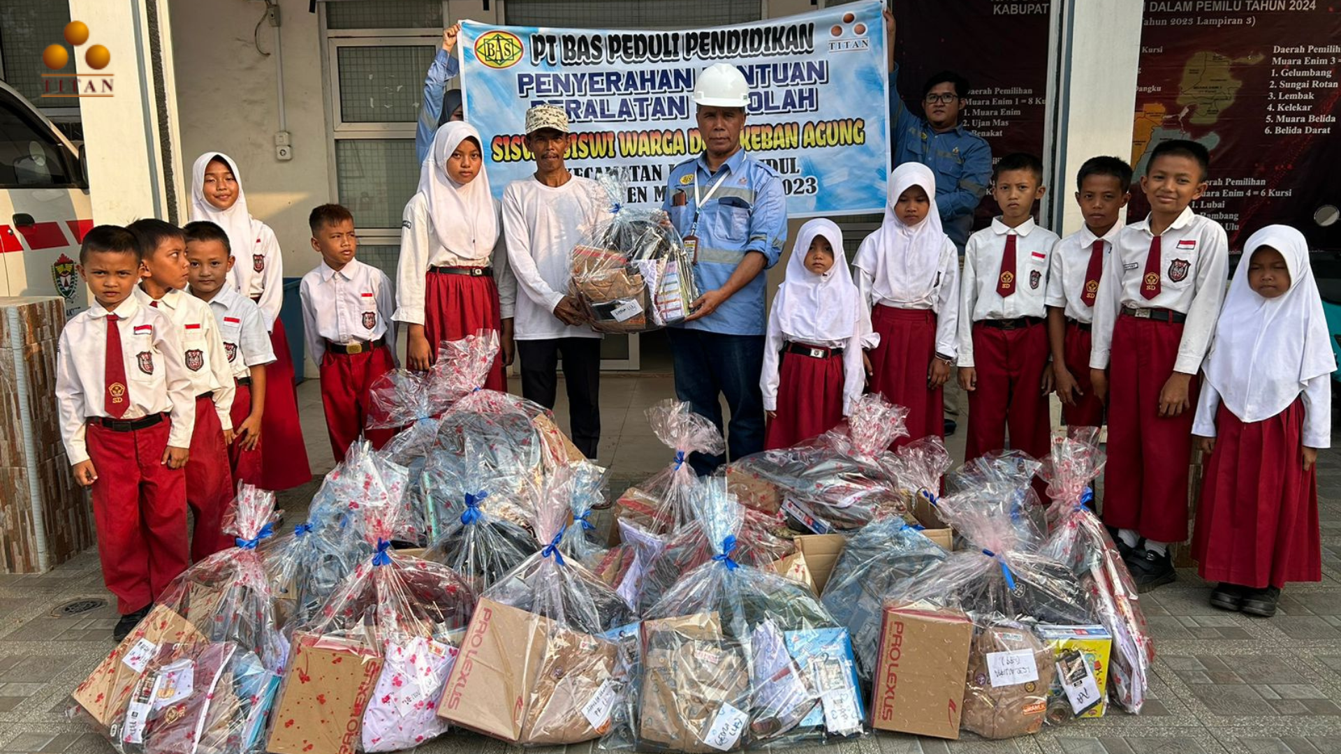 PT.Bara Anugrah Sejahtera (Titan Group) Peduli Pendidikan Masyarakat