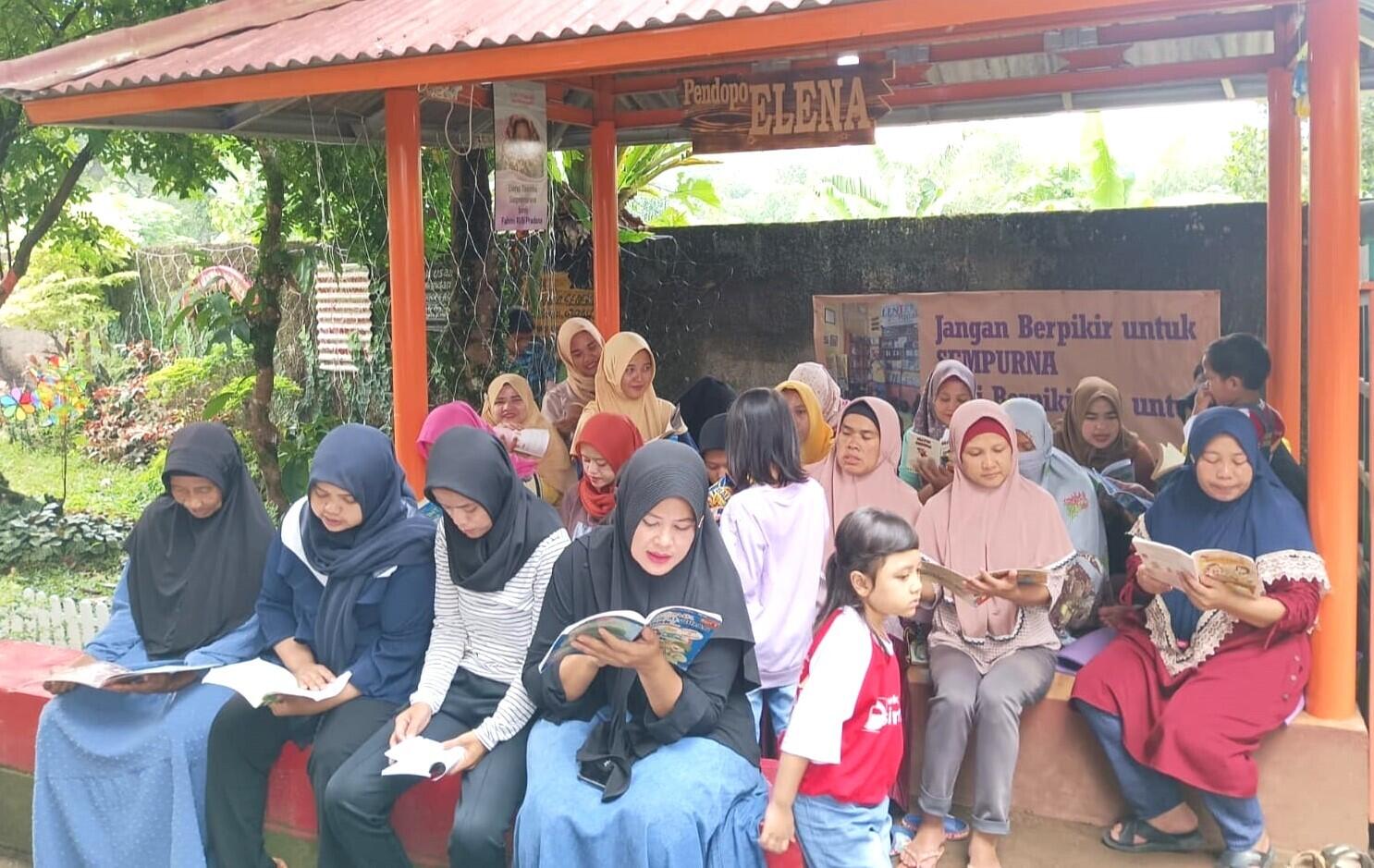 Emak-emak TBM, Energi dan Spirit Baru Gerakan Literasi - Taman Bacaan