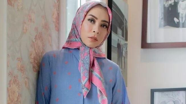 Melly Goeslaw Dituding Jadi Selingkuhan Polisi, Mantan Istri Ancam Sebar Buktinya!