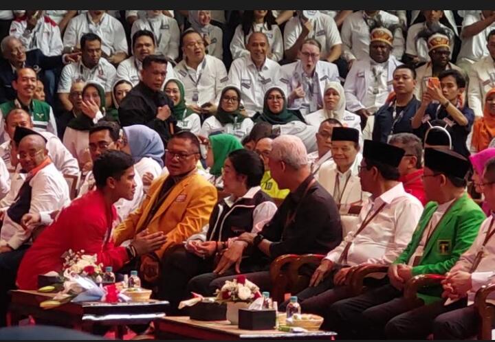 Megawati Hadir di Pengundian Nomor Urut Pilpres, Gibran Sungkem, Kaesang Berlutut