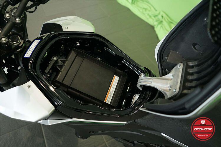 Harga Baterai Ninja e-1 dan Z e-1 Hampir Setengah Harga Motor
