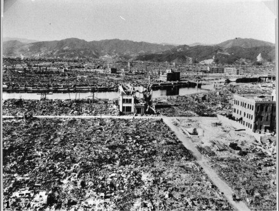 Фото атомной бомбардировки хиросимы. 1945 Г. бомбардировка Хиросимы и Нагасаки. Хиросима после ядерного взрыва.