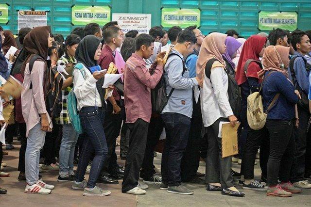 5 Pekerjaan yang Oversupply/Kelebihan Pekerja di Indonesia! 