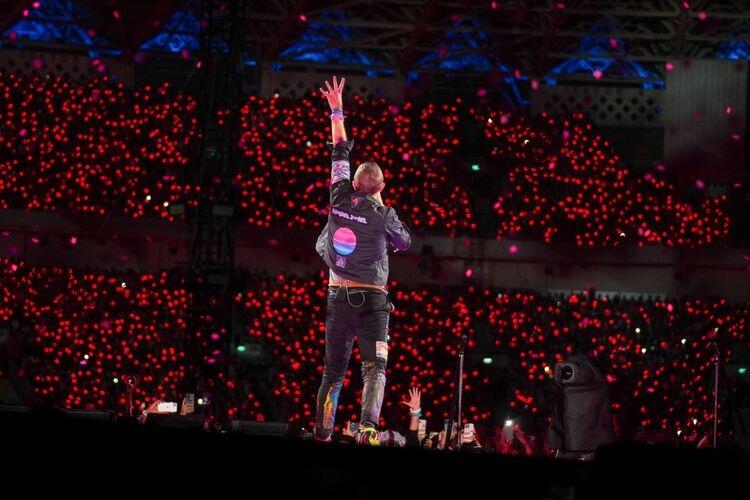 Miris! 38.400 Xylobands Dibawa Pulang Penggemar Coldplay Indonesia