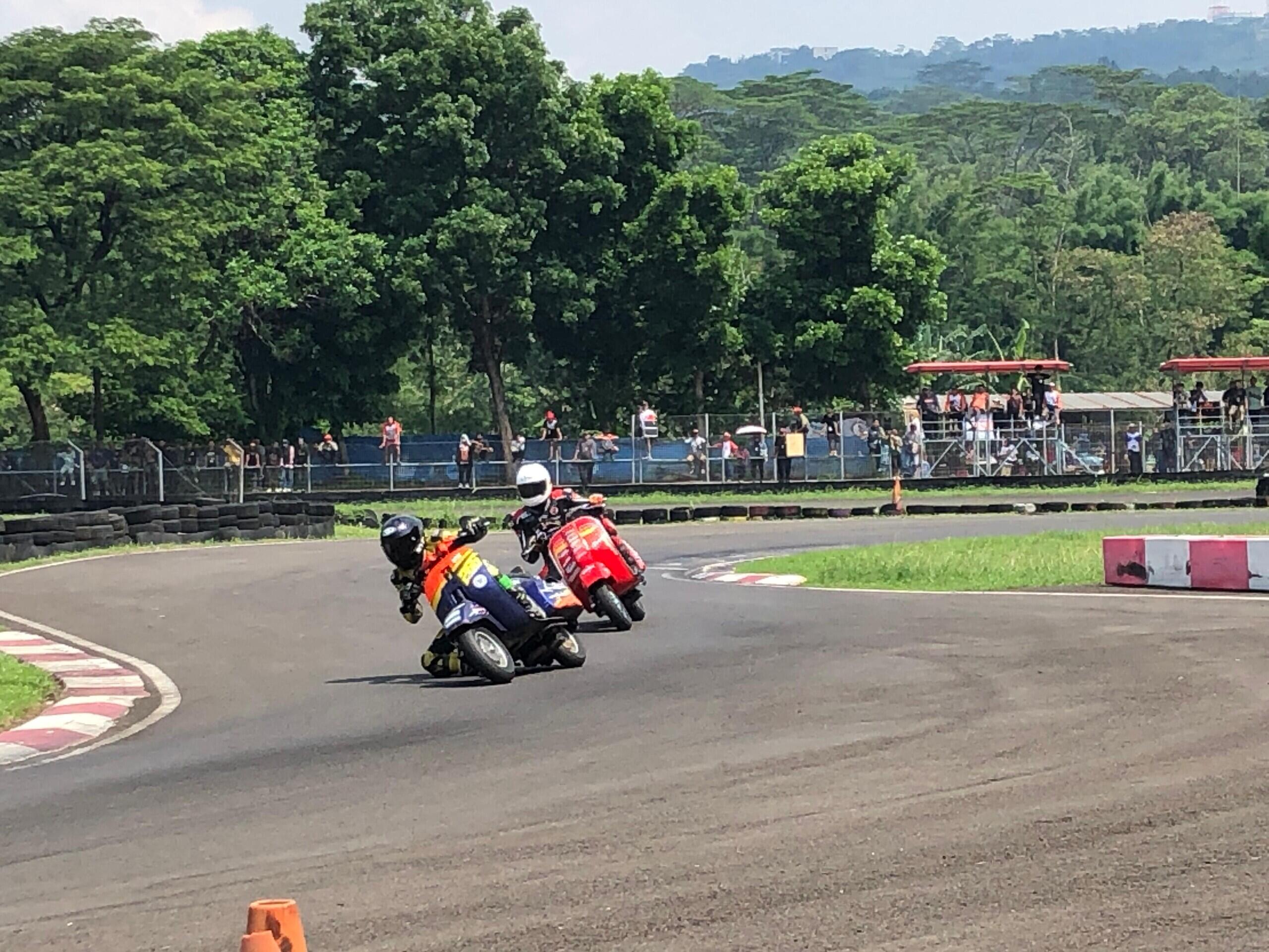 Pesen Juara Scooter Prix Buat yang Masih Demen Balapan Liar!