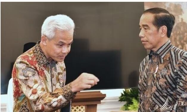 Hasto Tiba-Tiba Bandingkan Gaya Blusukan Jokowi dan Ganjar