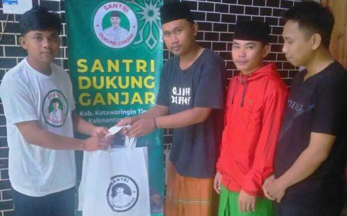 Terinspirasi Sosok Ganjar, Relawan SDG Kalteng Salurkan Alquran Penunjang Majelis