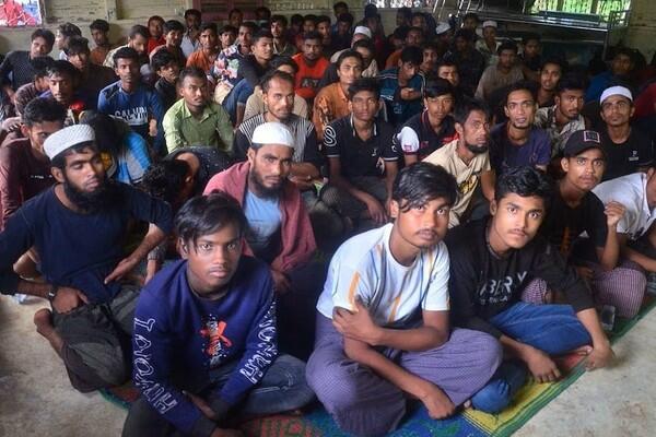 Pengungsi Rohingya Dikeroyok Warga Hingga Babak Belur! Apa Sebabnya?