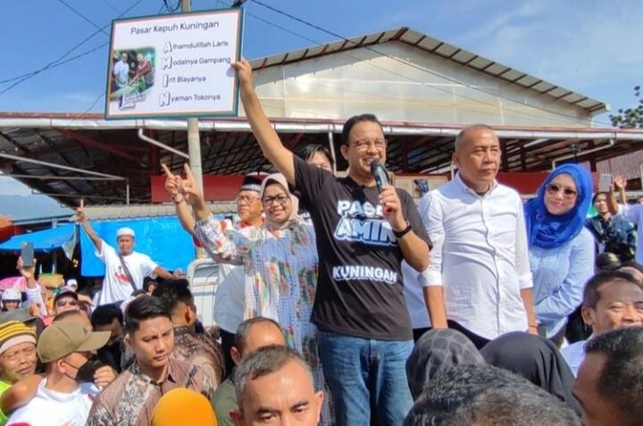 Kampanye di Tanah Kelahiran Kuningan, Anies Tawarkan Program &quot;Pasar Amin&quot;
