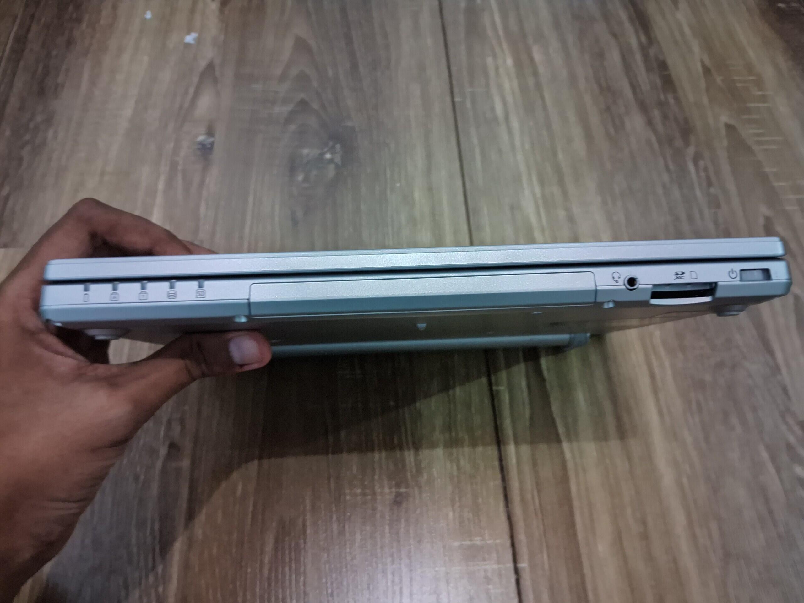 Panasonic CF-SZ6, Laptop Bisnis yang Jepang Banget!