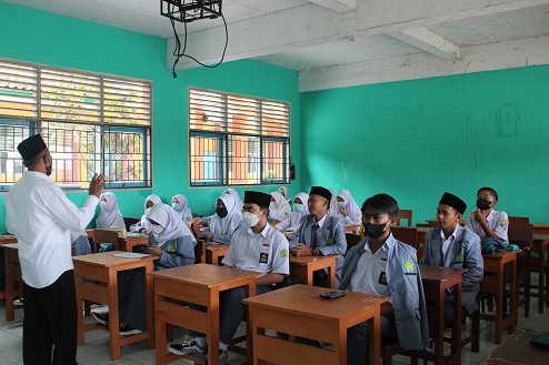 Contoh 33 Catatan Wali Kelas Untuk Siswa Bermasalah