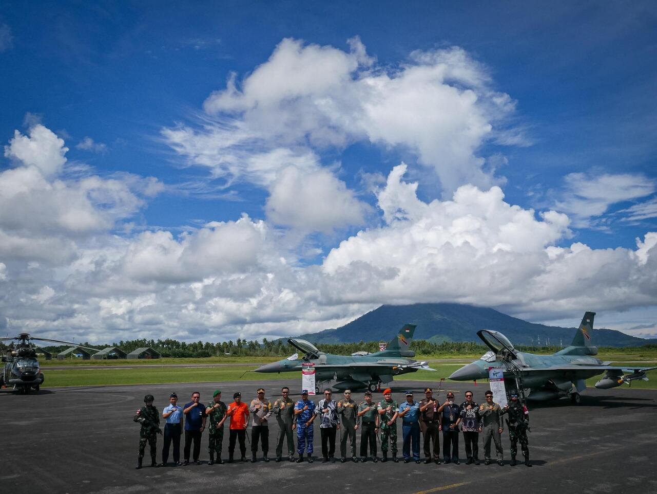 Asah Kemampuan Tempur, F-16 Sparring dengan KRI Imam Bonjol di Laut Natuna Utara