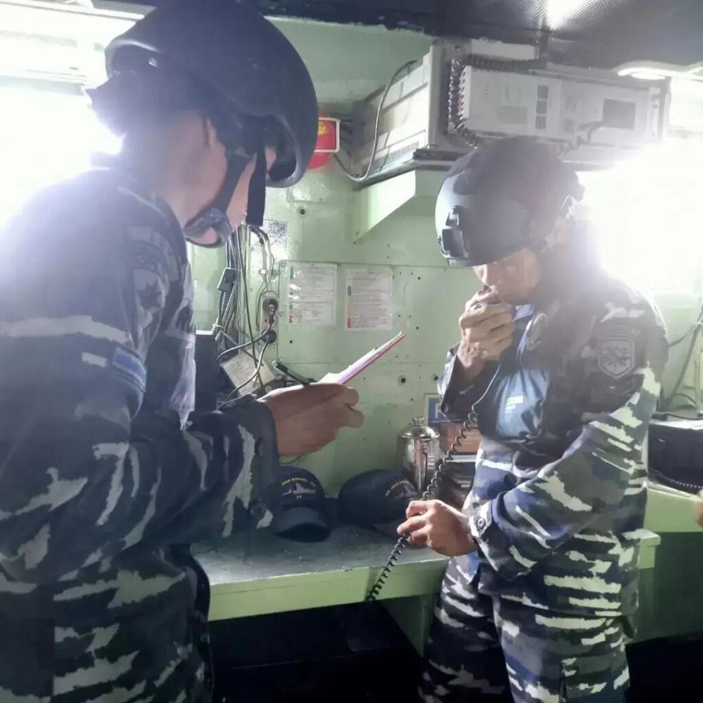Asah Kemampuan Tempur, F-16 Sparring dengan KRI Imam Bonjol di Laut Natuna Utara
