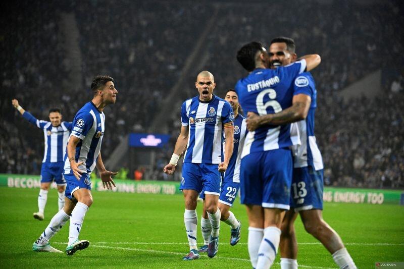 Porto Dampingi Barcelona ke 16 Besar
