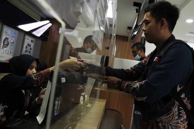 Pengguna Pinjol Ilegal Diprediksi Naik Jelang Nataru