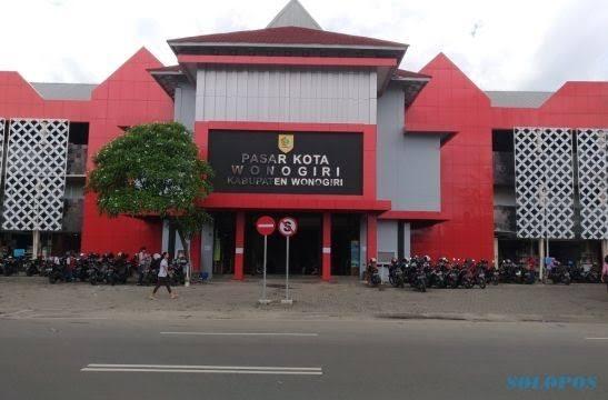 Jokowi Soroti Kantor Pemda yang Dicat Warna Partai Politik Pengusung Kepala Daerah