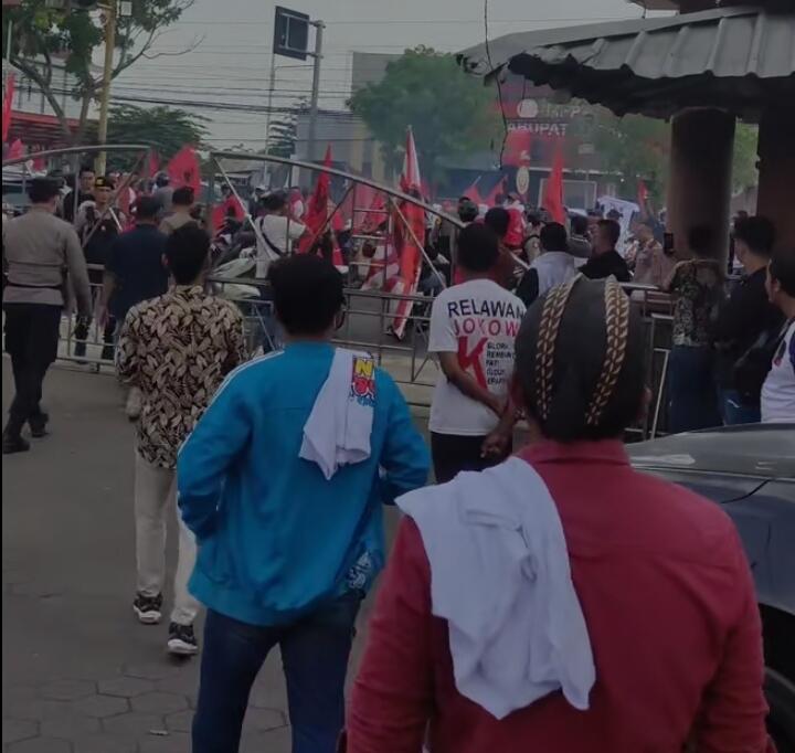Acara PSI di Pati Digeber Massa Berbendera PDIP, Kaesang: Jangan Terpancing