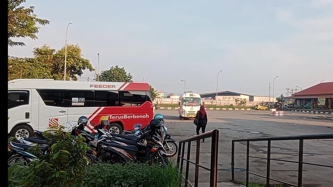 Terminal Terboyo: Lebih Horor dari Rumah Kosong yang Terbengkalai! &#91;Kompetisi KGPT&#93;