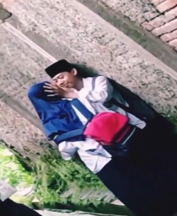 Viral Video Asusila Seorang Siswi Berseragam SMA di Cianjur, Polres Belum Panggil 