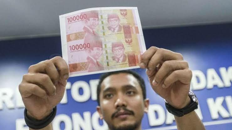 Lebih Baik Waspada Daripada Menyesal! Pemuda Pinrang Cetak Uang Palsu Pakai Printer