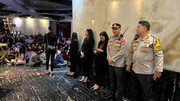 Khidmatnya Ibadah Misa Natal di Gereja Tiberias Semanggi Jaksel