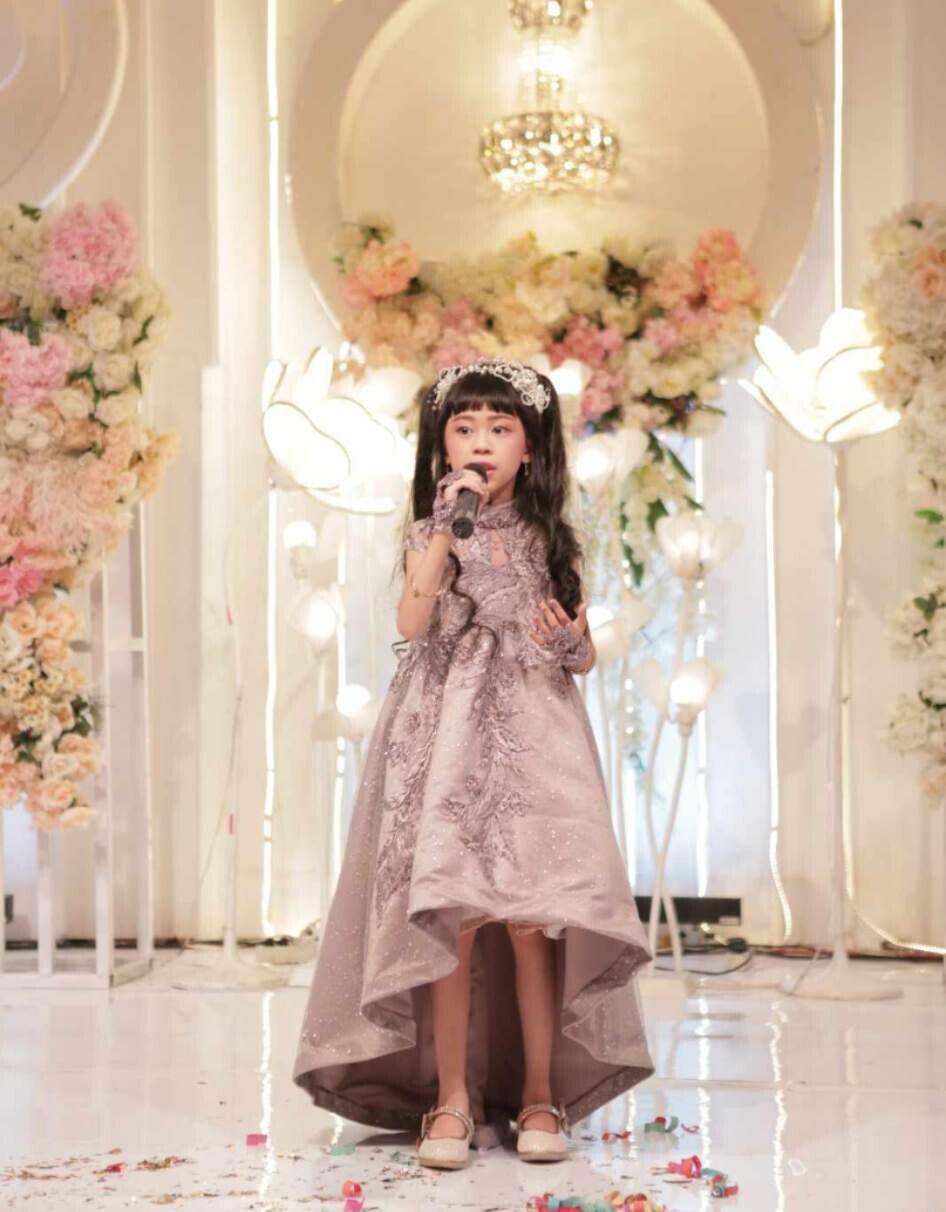 Felicia Christiana Produksi Lagu Lewat Aplikasi Online bersama Hebat Records