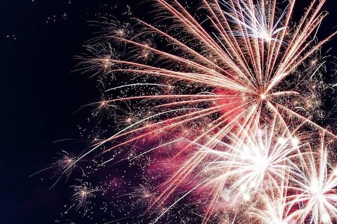 Perayaan Tahun Baru: Jejak Sejarah dan Tradisi yang Menarik!!! Happy New Year 2024 🥳
