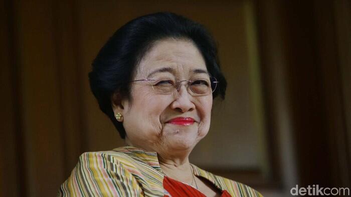 Prabowo Bikin Senyum Megawati Merekah, Kemeja Harumnya Jadi Kado Indah Akhir Thn 2023