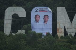 Intrik Politik? Spanduk Capres Nomor Urut 2 Terpasang di Ikon 'Welcome to Batam'