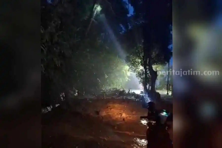 Jalan Masuk Sarangan Magetan Longsor, 3 Orang Dikabarkan Terluka