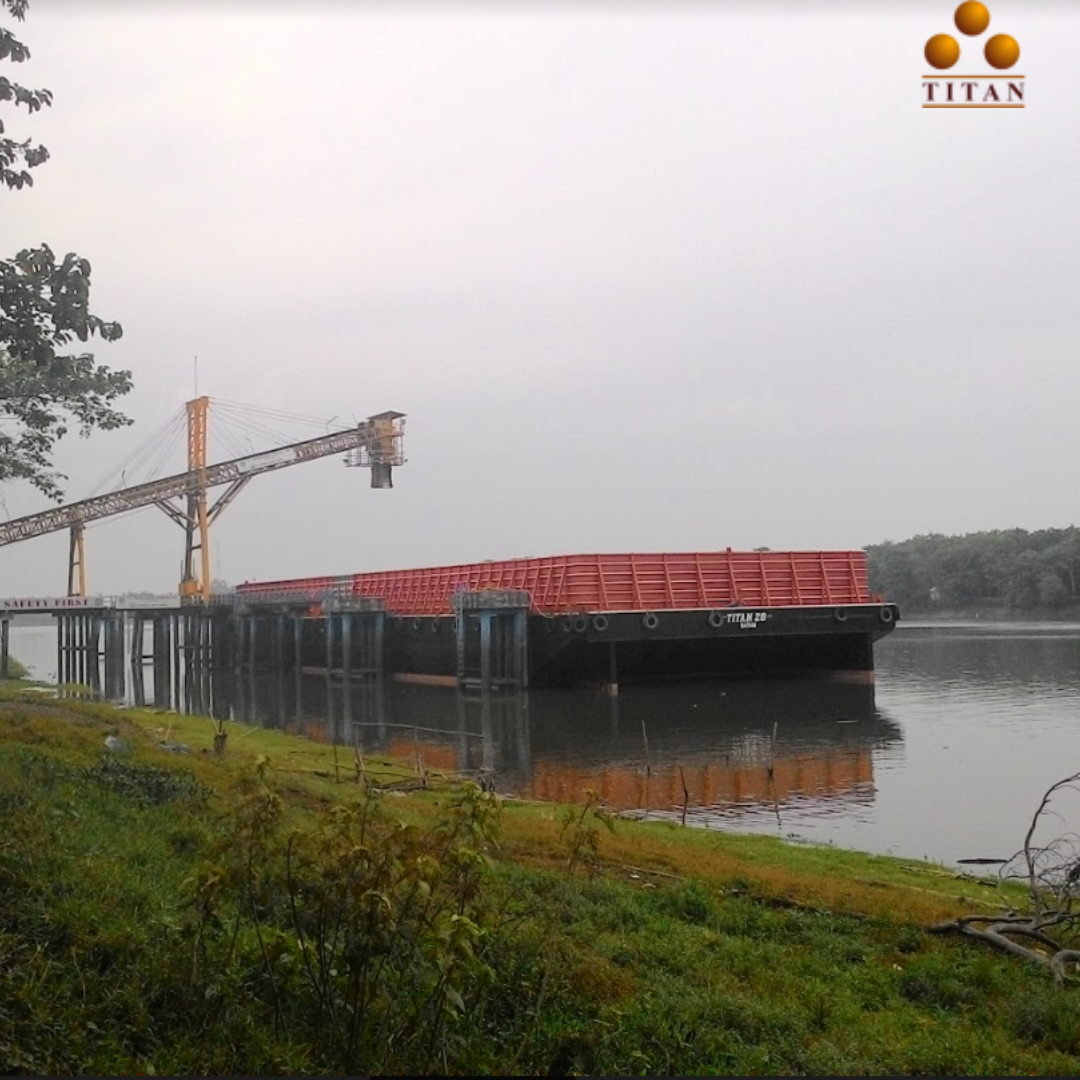 Mengoptimalkan Distribusi Energi Batubara Melalui Tongkang Batubara Titan Group