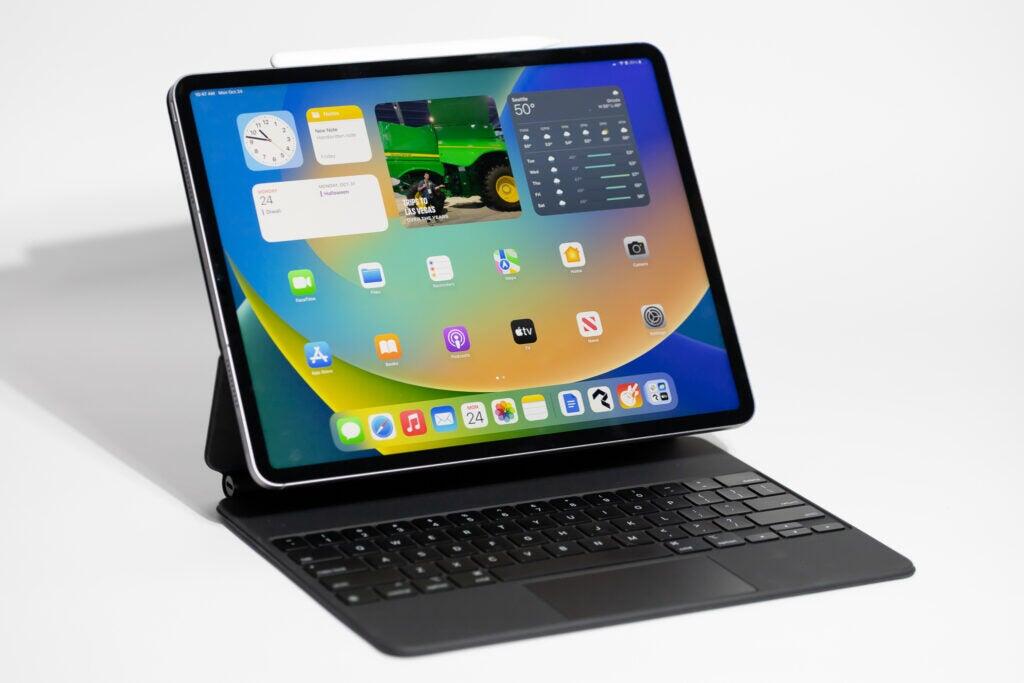 Pilih Tablet Kalo Nggak Samsung ya iPad, Nih Alasannya!