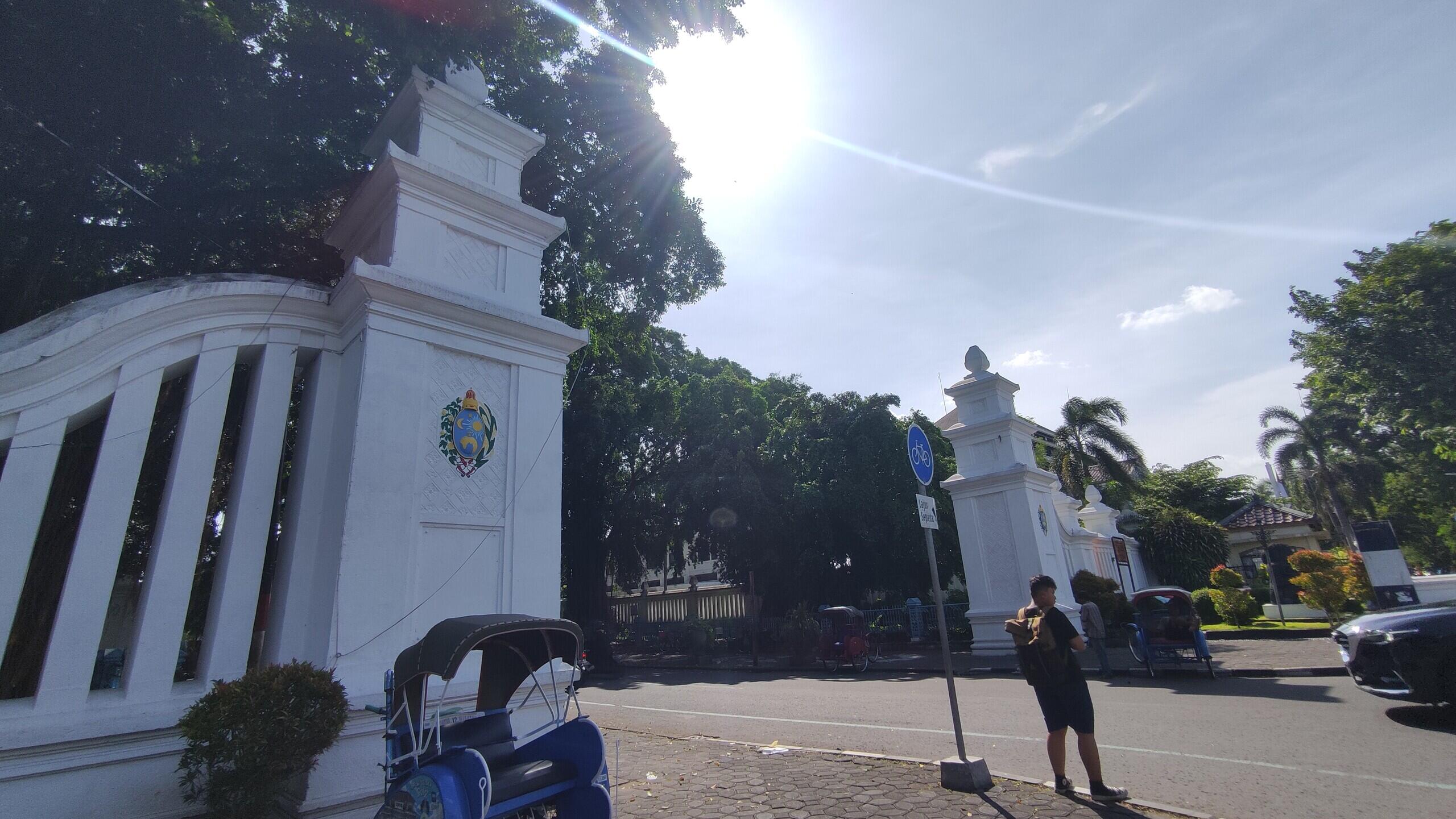 Gapura Solo: Menjaga Jati Diri Kota Budaya