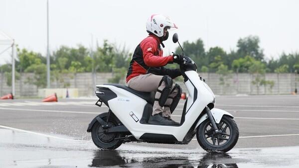 Respons Bos Yamaha Soal Motor Listrik Pertama Honda yang Dijual di Indonesia