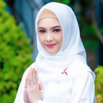 Thred foto Caleg Cantik Pemilu 2024
